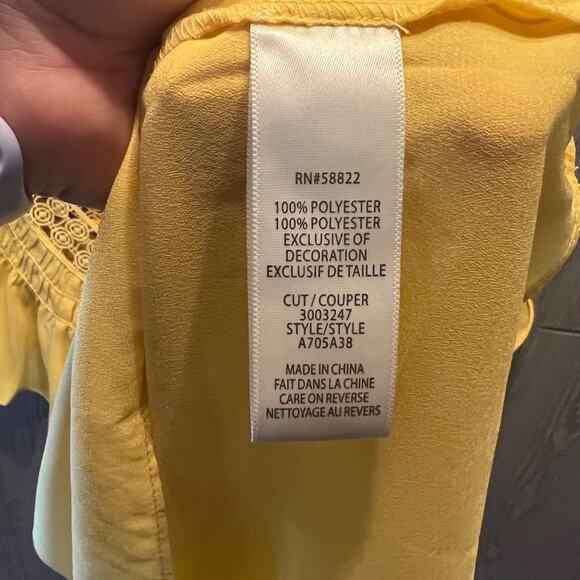 Max Studio Yellow Lace Flowy Blouse - Picture 6 of 7